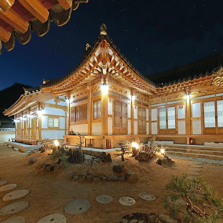 Cheonggong Hanok Stay Gyeongju Zewnętrze zdjęcie