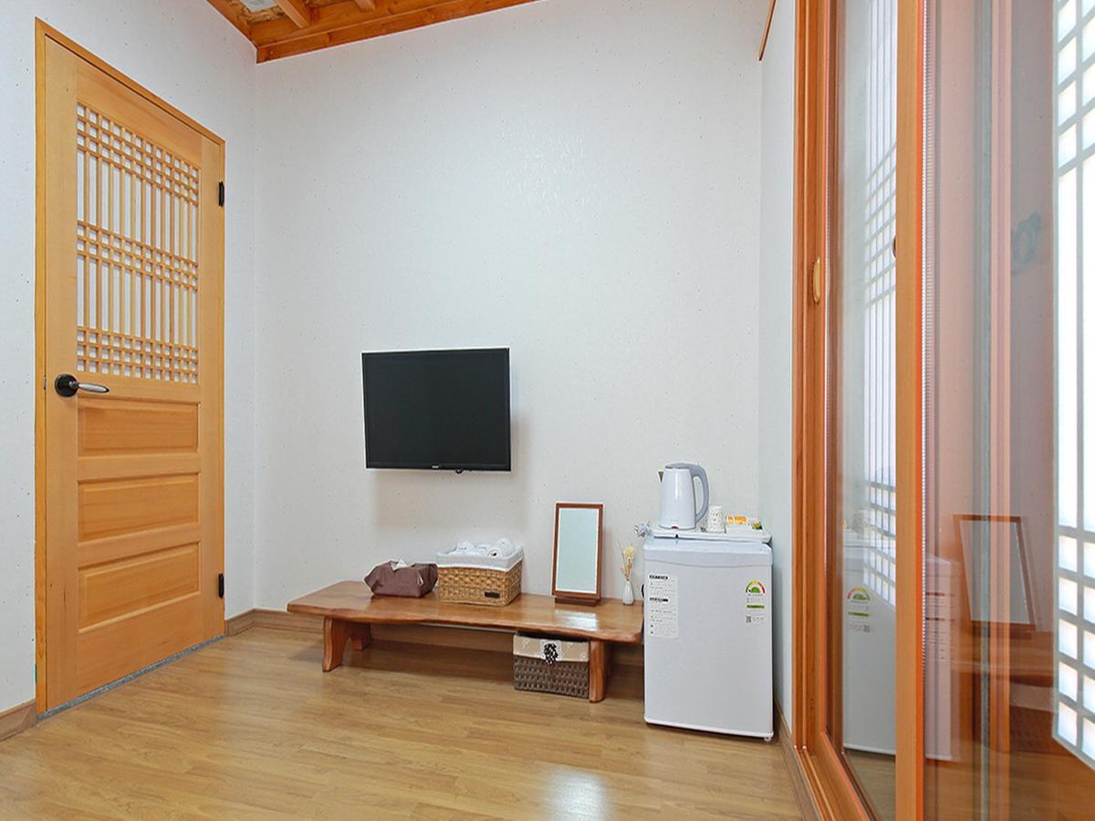 Cheonggong Hanok Stay Gyeongju Zewnętrze zdjęcie
