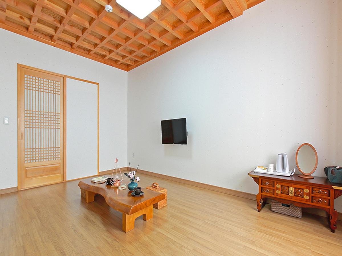 Cheonggong Hanok Stay Gyeongju Zewnętrze zdjęcie