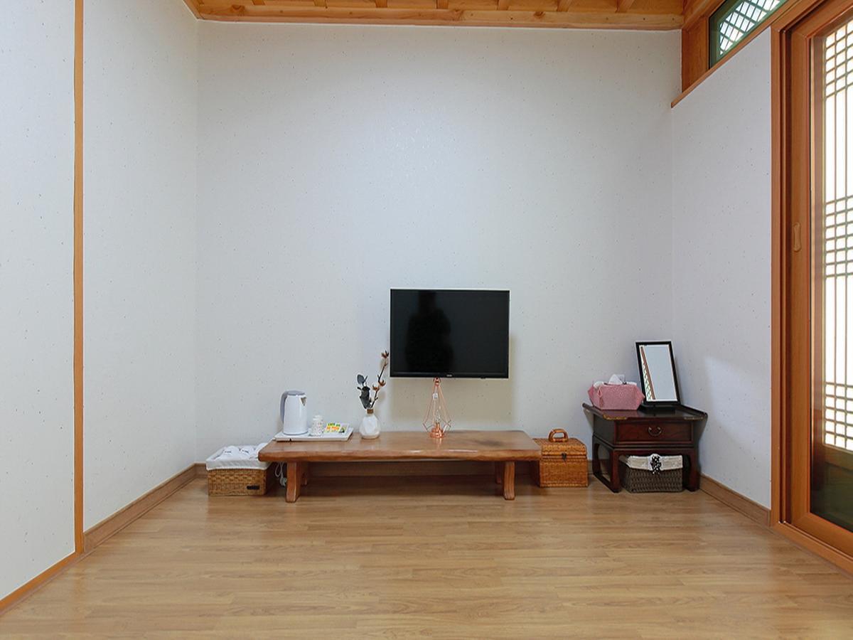 Cheonggong Hanok Stay Gyeongju Zewnętrze zdjęcie
