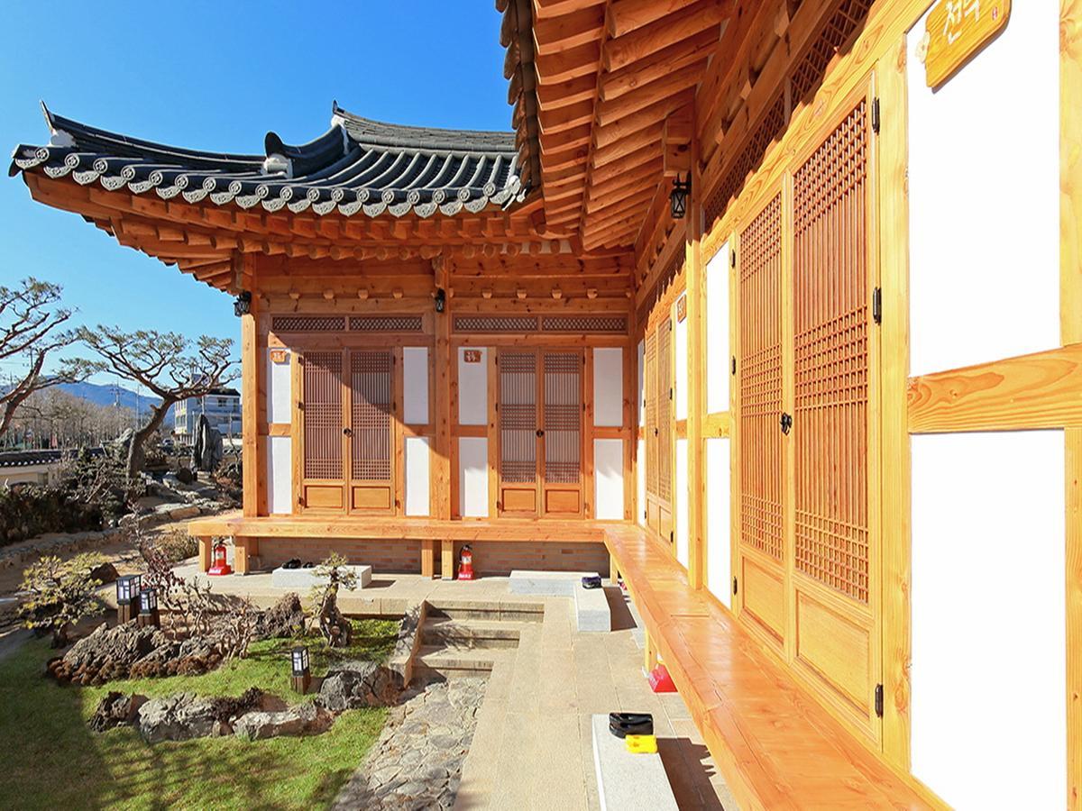 Cheonggong Hanok Stay Gyeongju Zewnętrze zdjęcie