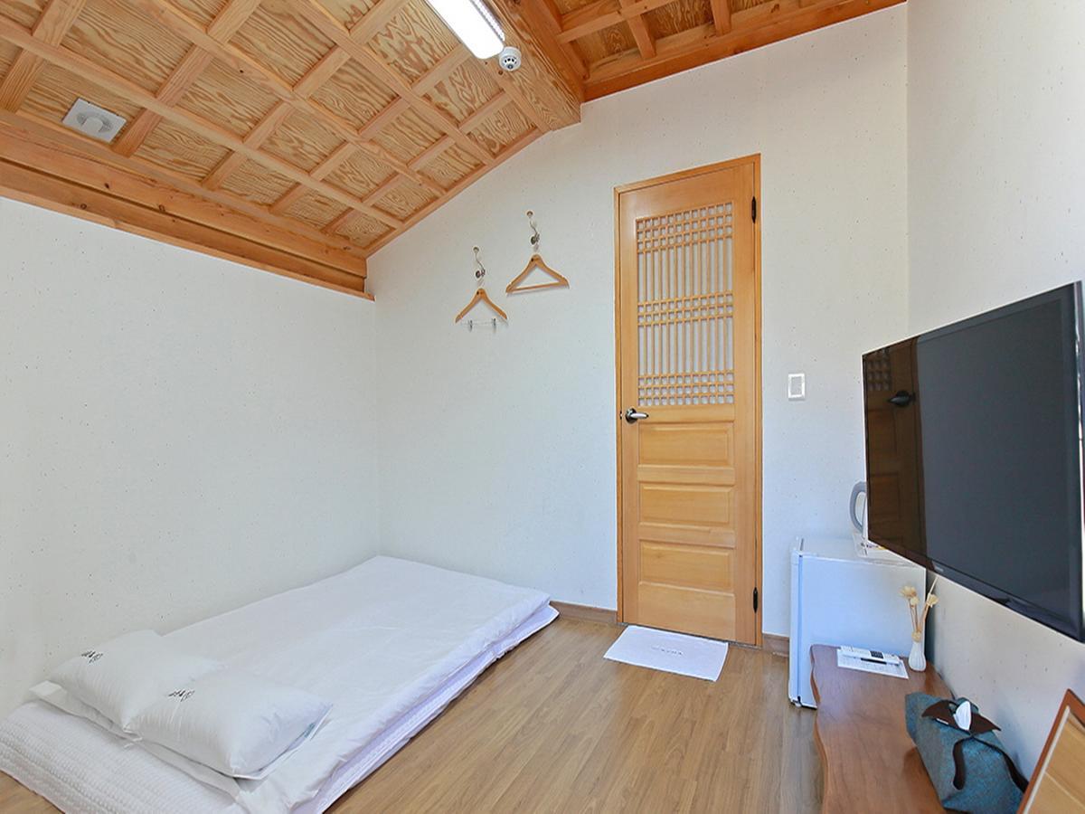 Cheonggong Hanok Stay Gyeongju Zewnętrze zdjęcie
